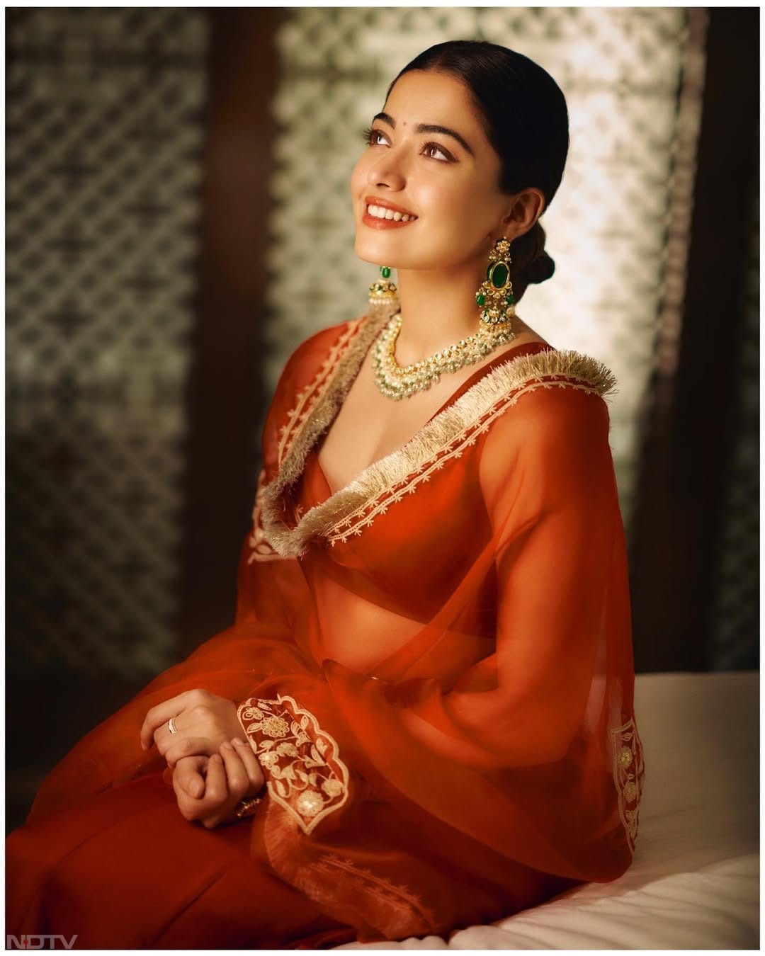 4. उन्होंने अपनी पढ़ाई एम.एस. रामैया कॉलेज, बेंगलुरु से पूरी की है.