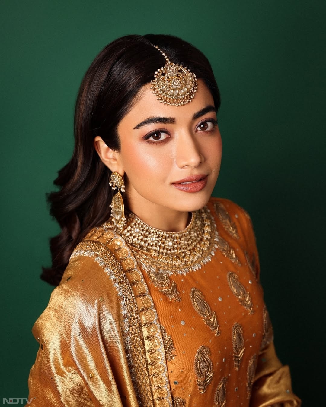 8. तेलुगू फिल्म 'गीता गोविंदम' से उन्हें जबरदस्त पॉपुलैरिटी मिली.