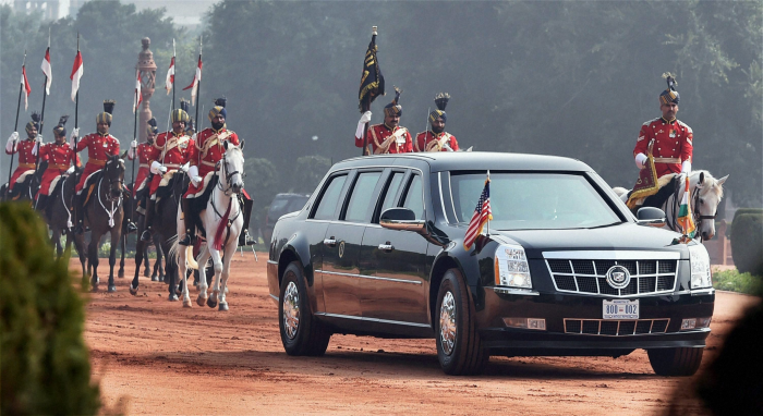Grand Welcome for President Obama At The Rashtrapati Bhavan