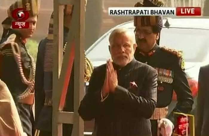 Grand Welcome for President Obama At The Rashtrapati Bhavan