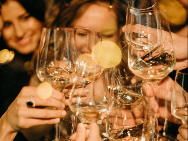 लोगों को शराब की लत क्यों लग जाती है?