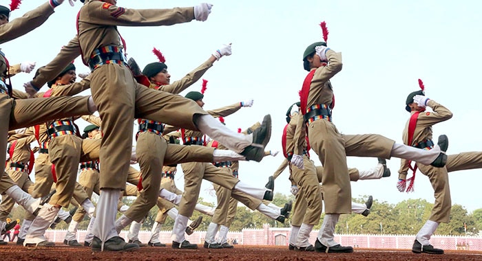 भोपाल में गणतंत्र दिवस से पहले फुल ड्रेस रिहर्सल के दौरान राष्ट्रीय कैडेट कोर (एनसीसी) के कैडेट. (फोटो: पीटीआई)