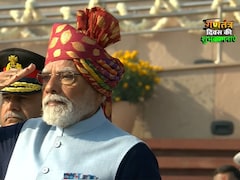 कुर्ता-जैकेट से पगड़ी तक Republic Day पर साल-दर-साल बदला PM Modi का लुक, देखिए 2015 से 2026 तक का सफर