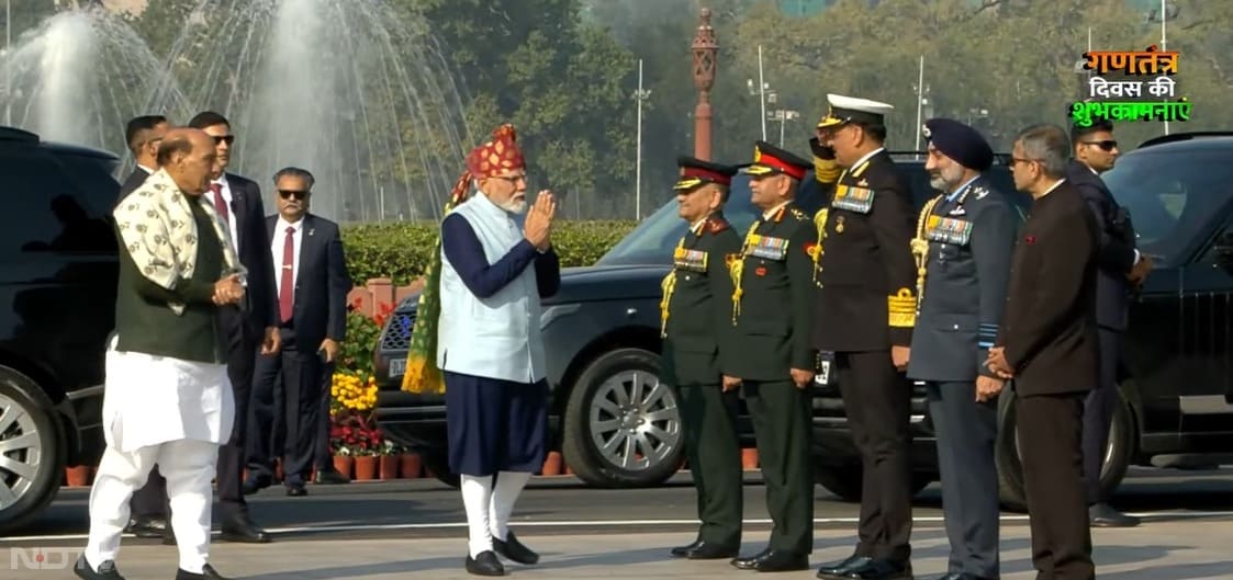 इस साल की गणतंत्र दिवस परेड में 'वंदे मातरम' के 150 साल, भारत की सैन्य शक्ति, जिसमें ब्रह्मोस और आकाश मिसाइलें शामिल हैं.