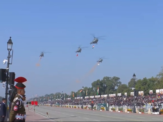 आसमां में एयर शो, जमीन पर जवानों का जोश, देशभक्ति का माहौल...देखिए गणतंत्र दिवस परेड की तस्वीरें
