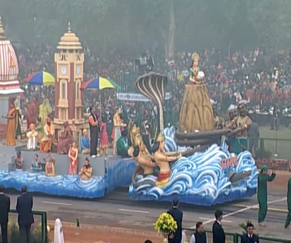 The tableau from Uttarakhand had 'samudra-manthan' or the churning of the divine sea, Har-ki-Pauri and Kumbh Mela as its theme.(NDTV Photo)