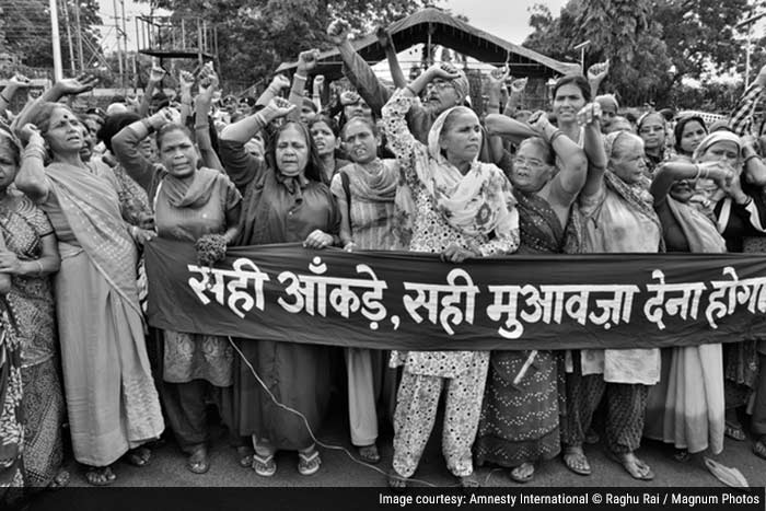 Survivors of the 1984 Bhopal gas leak protest outside the Madhya Pradesh Chief Minister's residence, demanding proper compensation, September 2014.