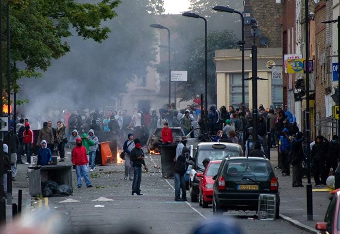 Rioting breaks out in north London