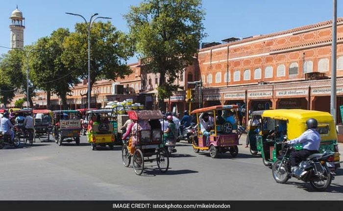 5 Apps And Services That Are Making Indian Roads A Little Safer