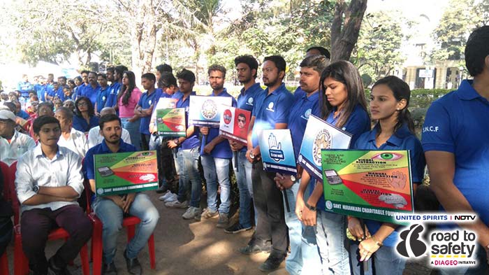 SNCF volunteers came in large number to show their support to the cause of road safety. The event wrapped up with senior citizens sharing their personal experiences on road safety measures.