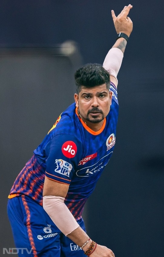Veteran leg-spinner Karn Sharma could prove to be a crucial member for MI in the final phase of IPL 2025. (Credit: X/mipaltan)