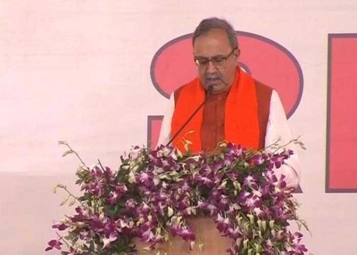 Vijay Rupani Takes Oath As Gujarat Chief Minister: Pics