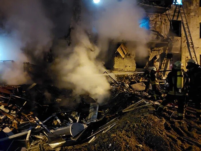 रूस-यूक्रेन हिंसा: दूसरे दिन मिसाइल हमलों से दहला यूक्रेन, देखें तस्वीरें
