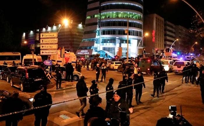 Turkish police secure the area where Russian Ambassador Andrei Karlov was shot dead in Ankara. (Reuters Photo)