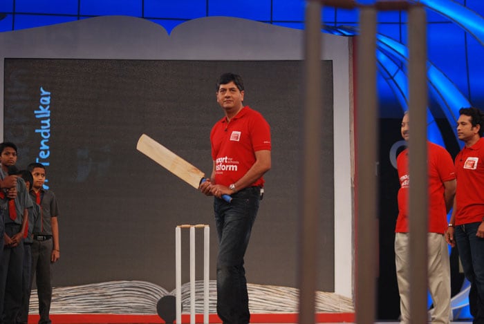 Host Vikram Chandra tries his hand at cricket.