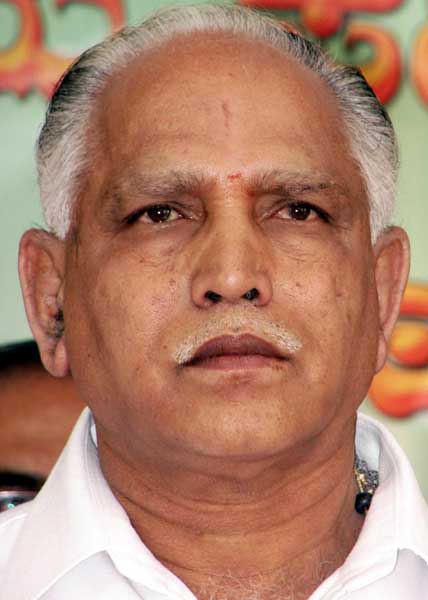 <b>B S Yeddyurappa:</b><br><br>?Sai Baba was considered as the representative of the Almighty in this world by crores of his devotees. He sacrificed his entire life for the good of human beings. In his death the nation has lost a noble soul. May his soul rest in peace,? the Karnataka Chief Minister left in his condolence message.