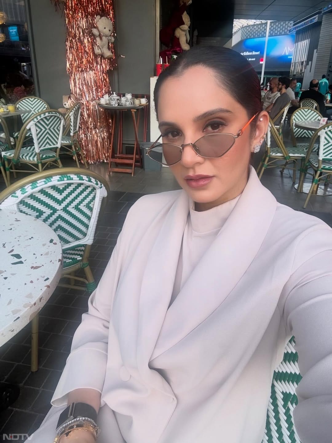 पाकिस्&zwj;तानी क्रिकेटर शोएब मलिक के साथ रिश्&zwj;ता दूटने के बाद उनका नाम अभी किसी से नहीं जुड़ा है. mirzasaniar/Instagram