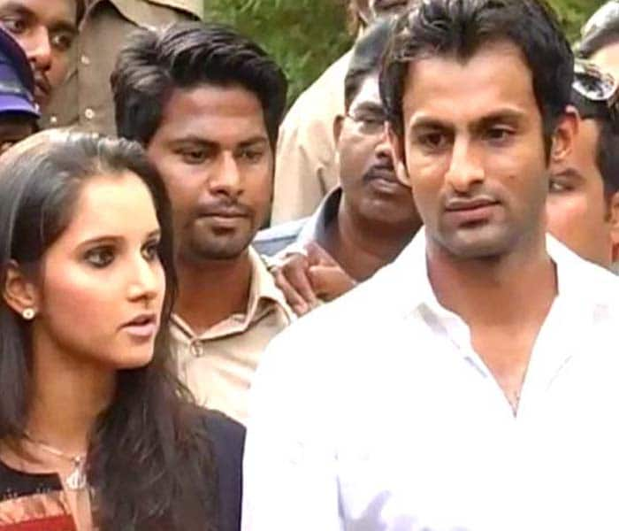 At a press conference on Monday evening in Hyderabad, Sania Mirza and Shoaib Malik stood side by side to emphasize that allegations of a first wife will not affect their wedding plans. "These are not nice things for me to hear about my future husband", said Mirza.<br><br>Both Malik and Mirza emphasized that they are from respectable families and would like to concentrate on their wedding preparations rather than press conferences.