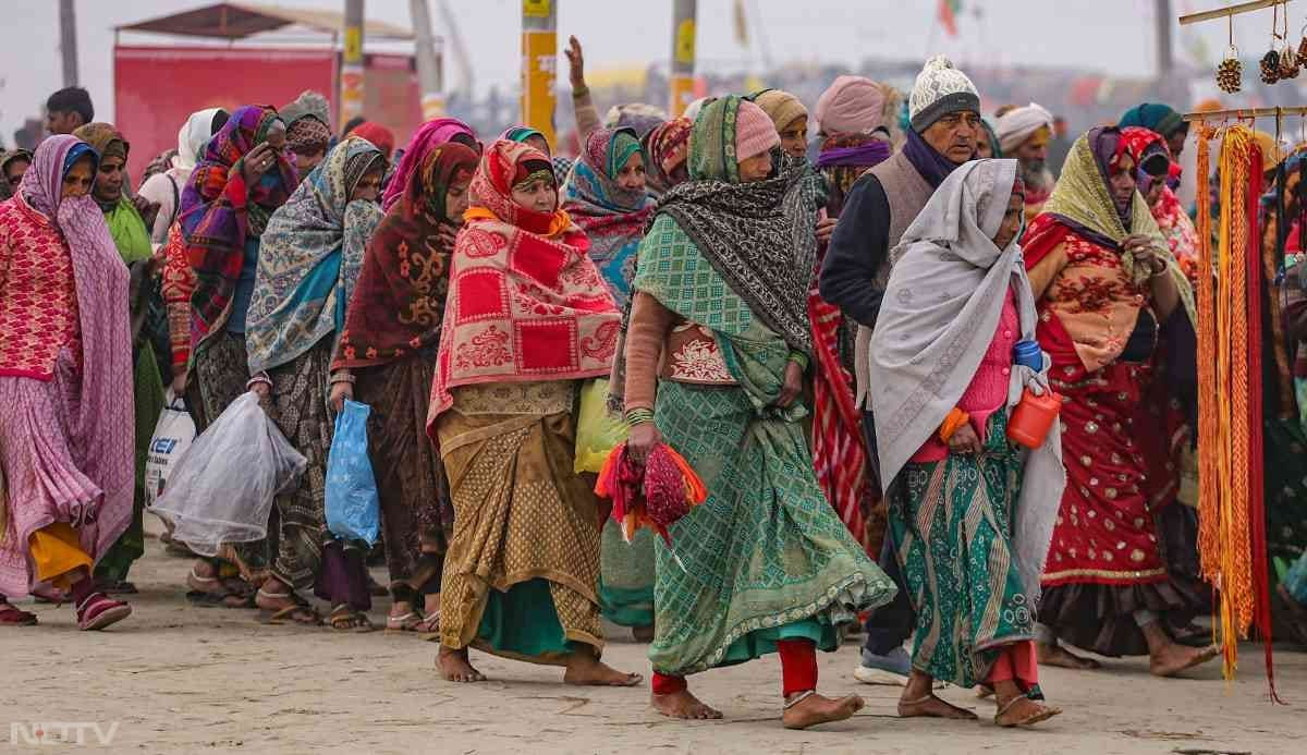 पक्षियों के आने से नाविकों को भी अच्छी आमदनी होती है क्योंकि पर्यटक इनके मनोरंजन के लिए नाव की सवारी करते हैं.