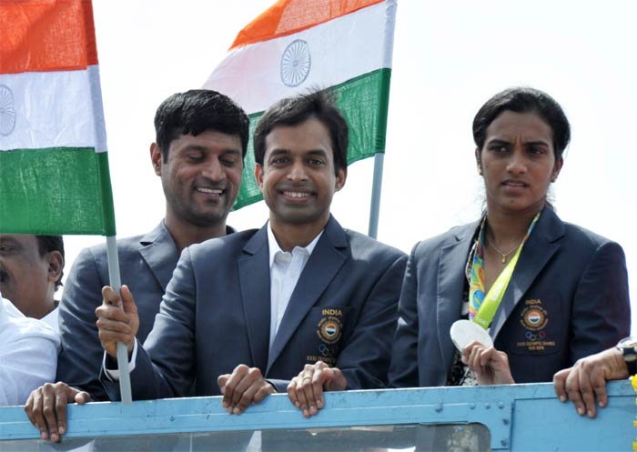 PV Sindhu Gets Hero\'s Welcome In Hyderabad