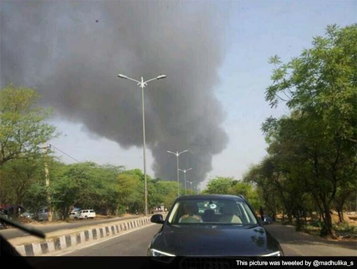 Huge fire in slum in South Delhi, nearly 30 fire engines deployed