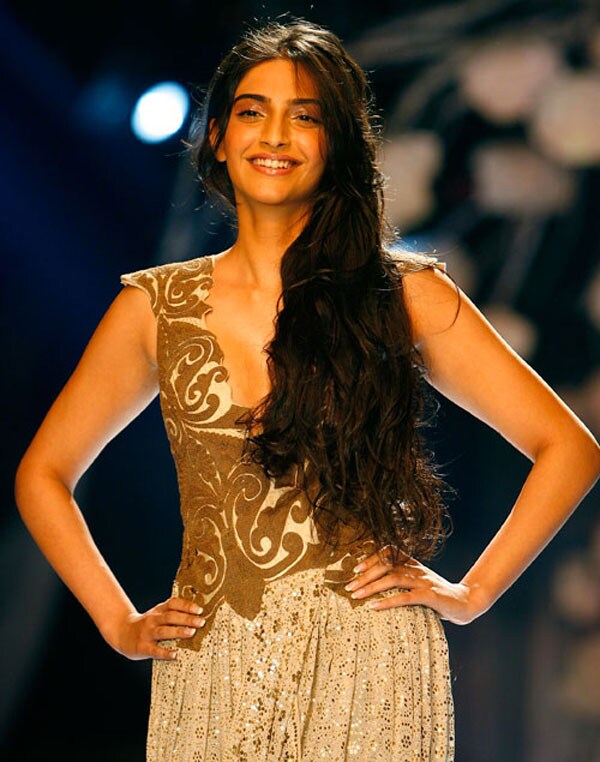 Sonam made her acting debut with Sanjay Leela Bhansali's <em>Saawariya</em> opposite Ranbir Kapoor and later featured in <em>Delhi 6</em>.