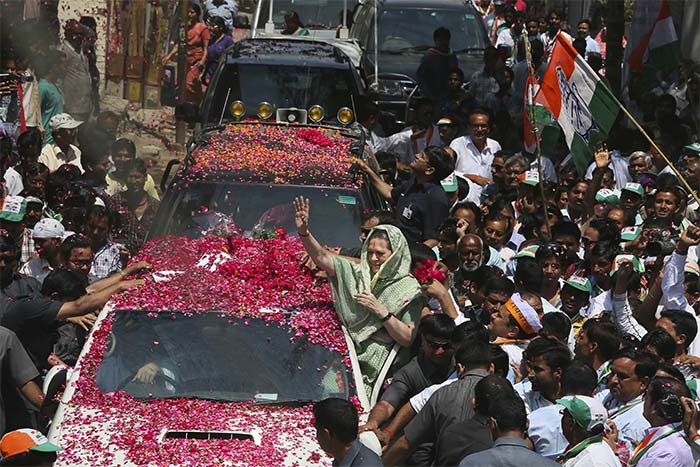 Elections 2014: Raebareli has roses for Sonia Gandhi