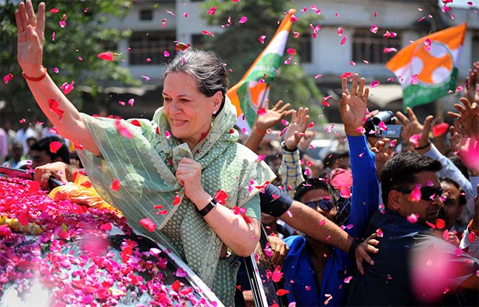 Elections 2014: Raebareli has roses for Sonia Gandhi