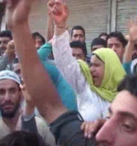 Civilians raised anti-government and pro-freedom slogans on the streets of Sopore.