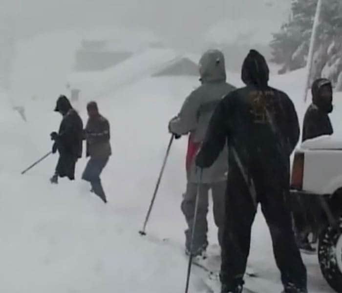 Areas where high danger avalanche warning exists include Sonamarg, Gagangir, Bhimbat, Drass, Batalic, Dhudi and S M Hills in Kargil district.(NDTV Photo)