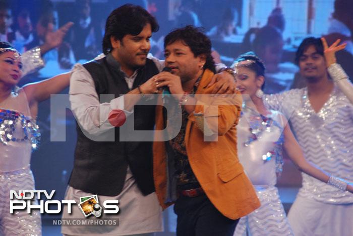 Singers Kailash Kher and Javed Ali perform at the event.