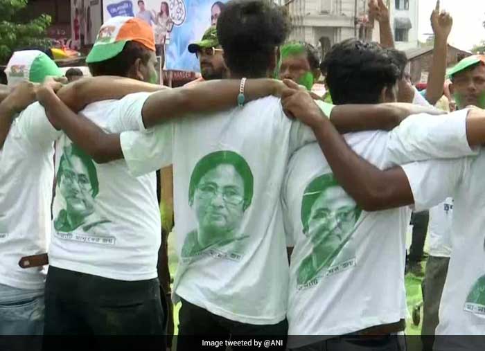 Supporters Celebrate Mamata Banerjee\'s Resounding Victory In Bengal Bypolls