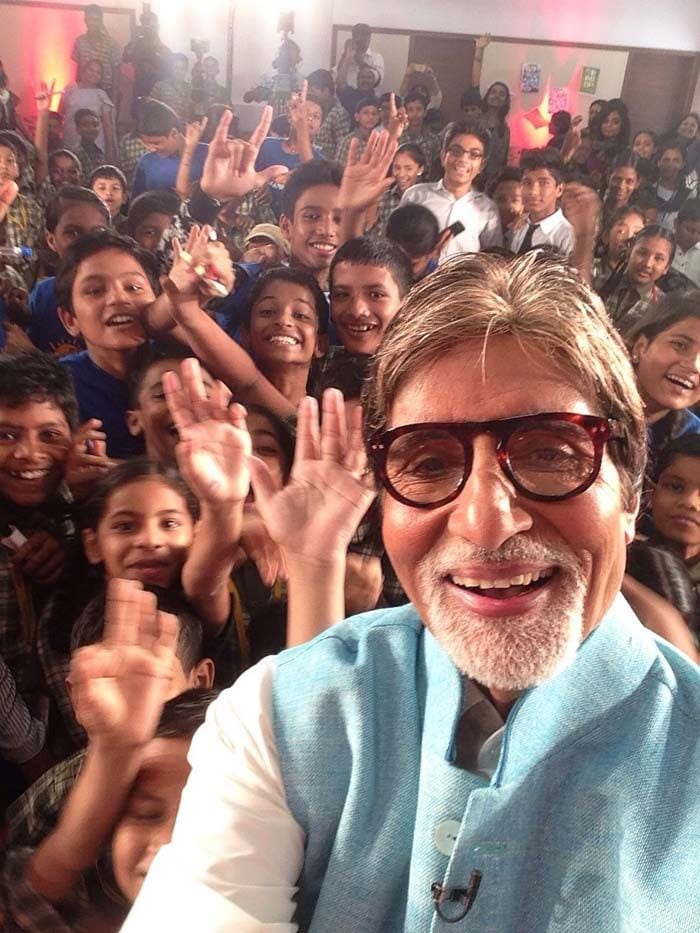 And donning the teacher's hat Bachchan gave a selfie lesson too!