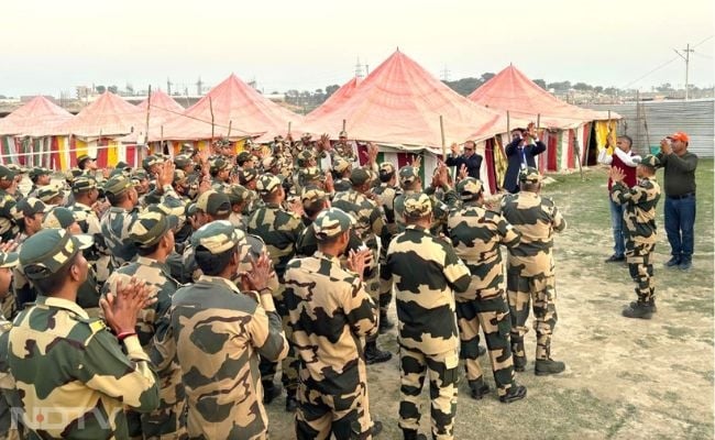 BSF personnel participated in a comprehensive hygiene training session, receiving their Company Commander's endorsement for the Dettol Banega Swasth India 'Swachh-Swasth-Surkshit Mahakumbh 2025' initiative.