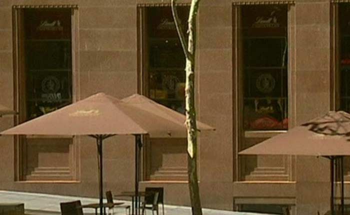 A armed man walked into a popular cafe in Sydney and held its patrons hostage. The cafe was seiged by police, in a stand-off that continued for over 16 hours. Police finally stormed the cafe and freed the hostages, after what witnesses said sounded like a gun battle.