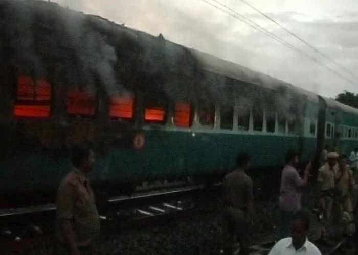 Fire on Chennai-bound Tamil Nadu Express