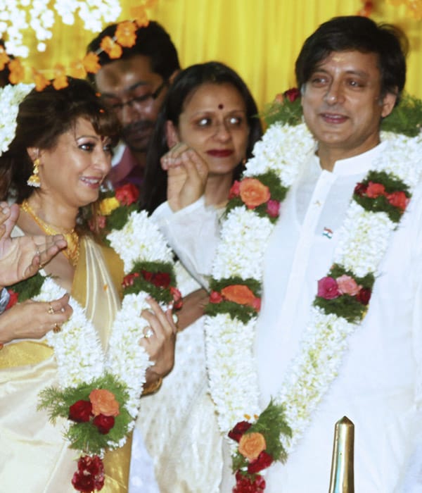 Shashi Tharoor and Sunanada Pushkar tied the knot in a traditional Kerala style wedding at Palakkad in Kerala.