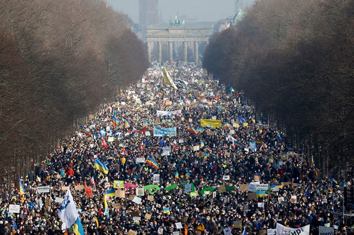 Thousands of protesters crowd in Berlin to demonstrate for peace in Ukraine on February 27.