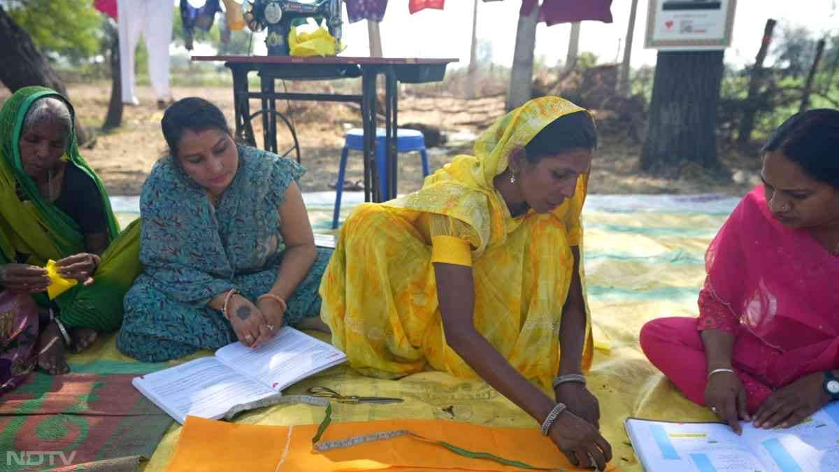 USHA has given women like Prabha the wings to soar, and now she is helping others take flight as well by sharing her knowledge and the opportunities that come her way.