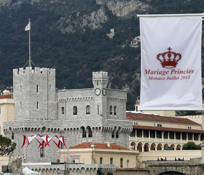 Although Albert, 53, was one of Europe's most eligible bachelors for decades, he long resisted marriage. Many in Monaco, famous for its lax tax laws and glamorous casinos, feared he might never tie the knot.(AFP photo)