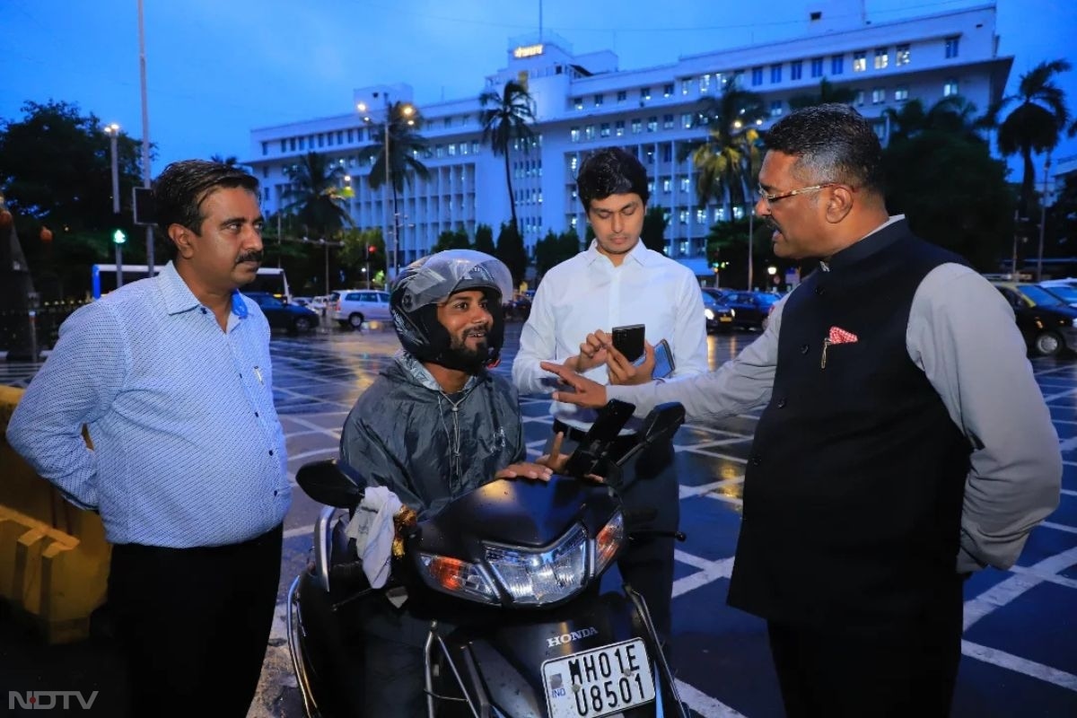 Pratap Sarnaik Reality Check: ????? ????????? ?????????? ???? ?????? ???? (Bike Taxi Poliy) ????? ??????? ??? ???. ?? ????????? ??????? ???? ????? ???????????????? ?????? ??????? ??????? ????? ????. ??? ???????? ???? ???????????? ???? ?????? ???? ???? ??????? ????.
