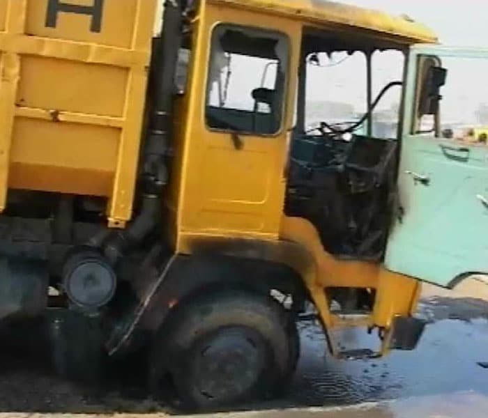 The mob also pelted stones on vehicles crossing that area. (NDTV Photo)