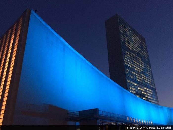 World Turns UN Blue for UN@70: 5 Pics