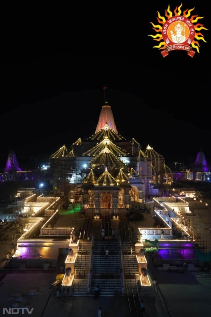 यह त्योहार बुराई पर अच्छाई की जीत को दर्शाता है.