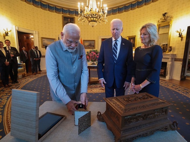 Photo : PM Modi ने  अमेरिकी राष्ट्रपति जो बाइडेन और फर्स्ट लेडी जिल बाइडेन को दिए ये खास उपहार, देखें तस्वीरें
