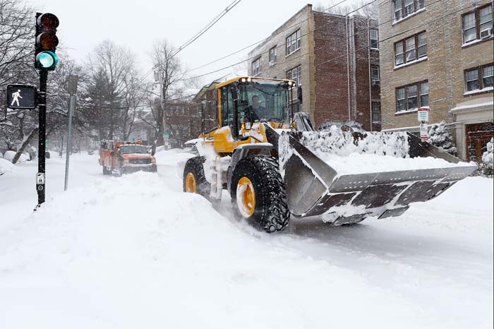 Snowstorm blankets US Northeast