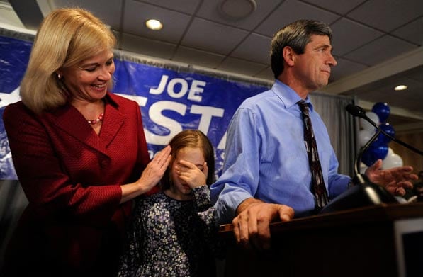 Sestak, second from right, had battled the White House during the Democratic primary, eventually ousting the incumbent Democratic senator, Arlen Specter, against the wishes of President Obama. He lost the general election. (NYT Photo)