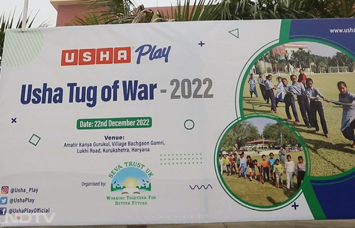 In Bachgaon village, in Kurukshetra, USHA organised a Tug of War competition with the help of their NGO partner, Sewa Trust UK, to bring together these women and help them relive their childhood.