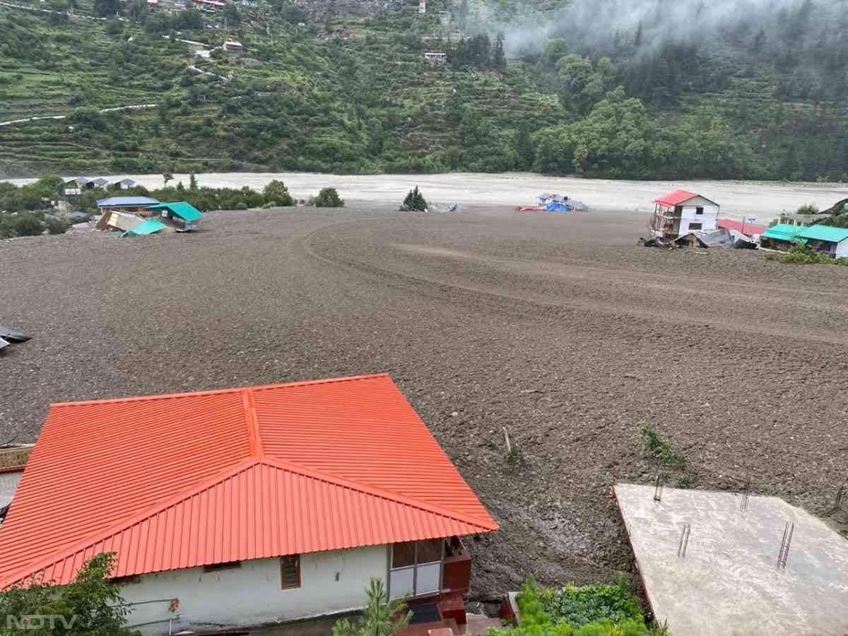 उत्तरकाशी में आया ऐसा सैलाब... जमींदोज हो गया पूरा गांव, दिल दहलाने वाली तस्वीरें आई सामने