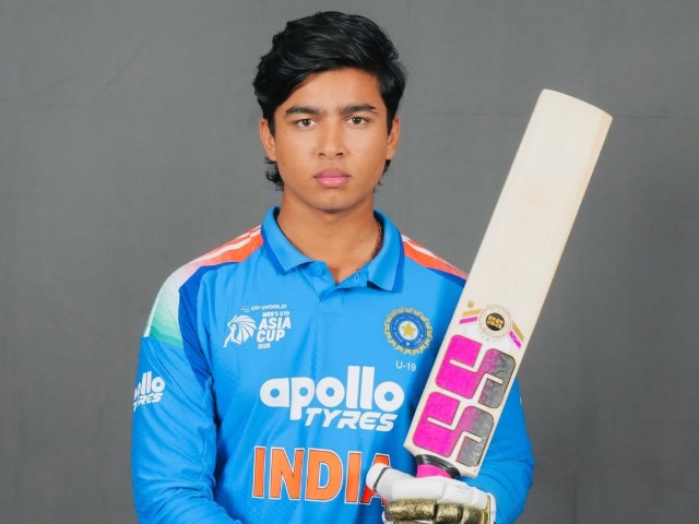 वैभव सूर्यवंशी की लेटेस्&zwj;ट फोटोज